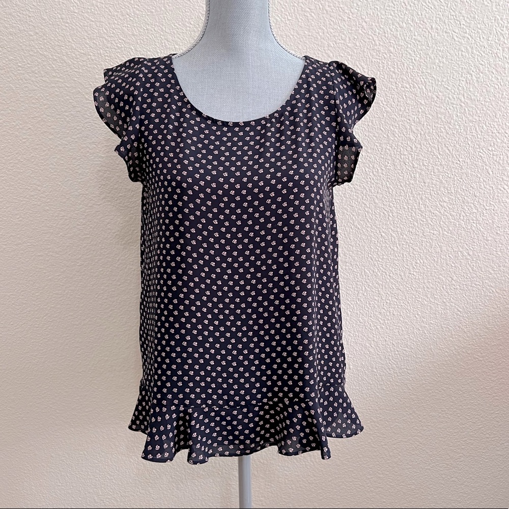 Ann Taylor LOFT Ruffle Cap Sleeves Navy Floral Top, Size Small